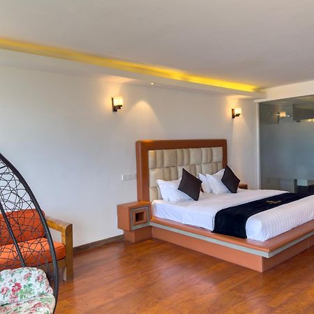 Mazarine Surf Suites Hiriketiya Dikwella Esterno foto
